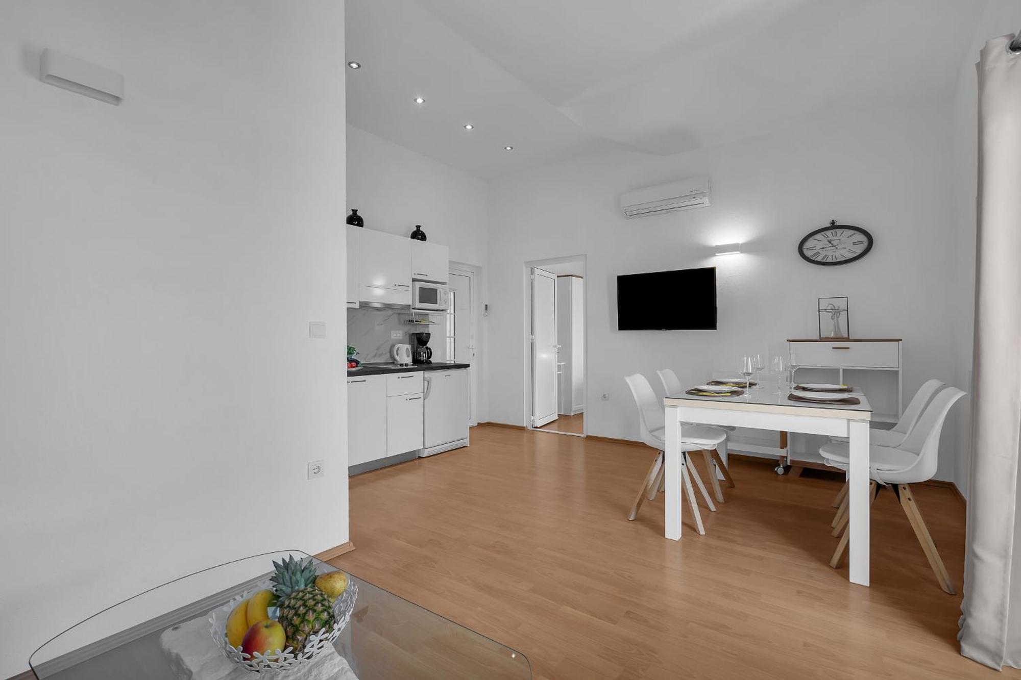 Apartments Villa Katarina 투체피 외부 사진